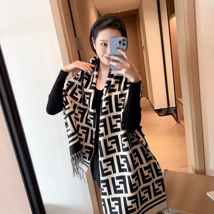 スーパーコピー フェンディ マフラー