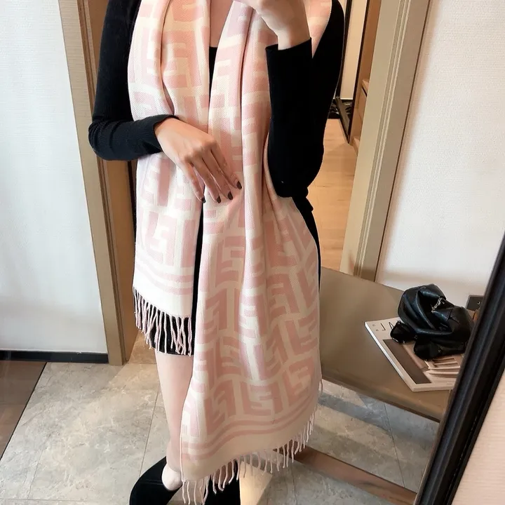 スーパーコピー フェンディ マフラー