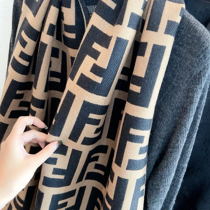 スーパーコピー フェンディ マフラー