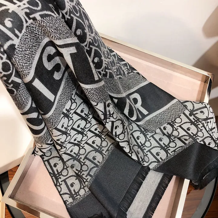 スーパーコピー ディオール マフラー