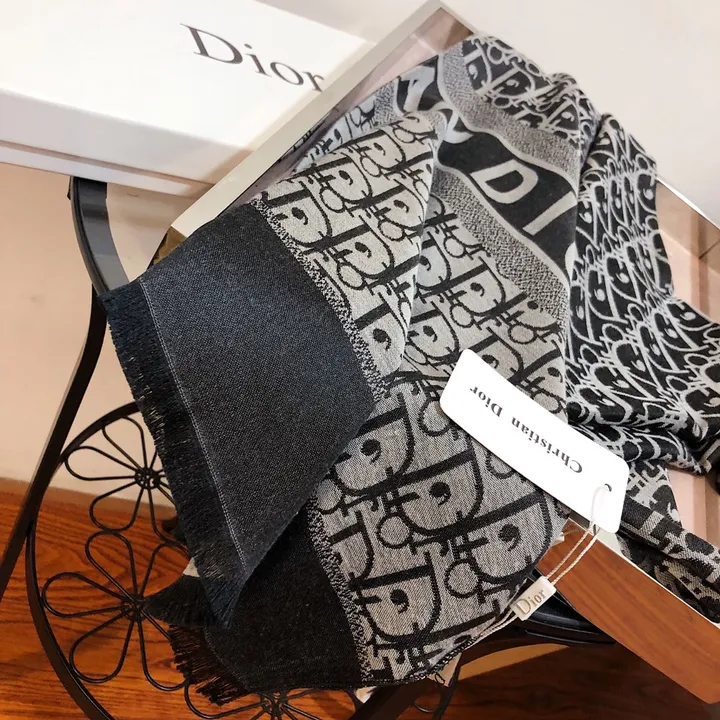 スーパーコピー ディオール マフラー