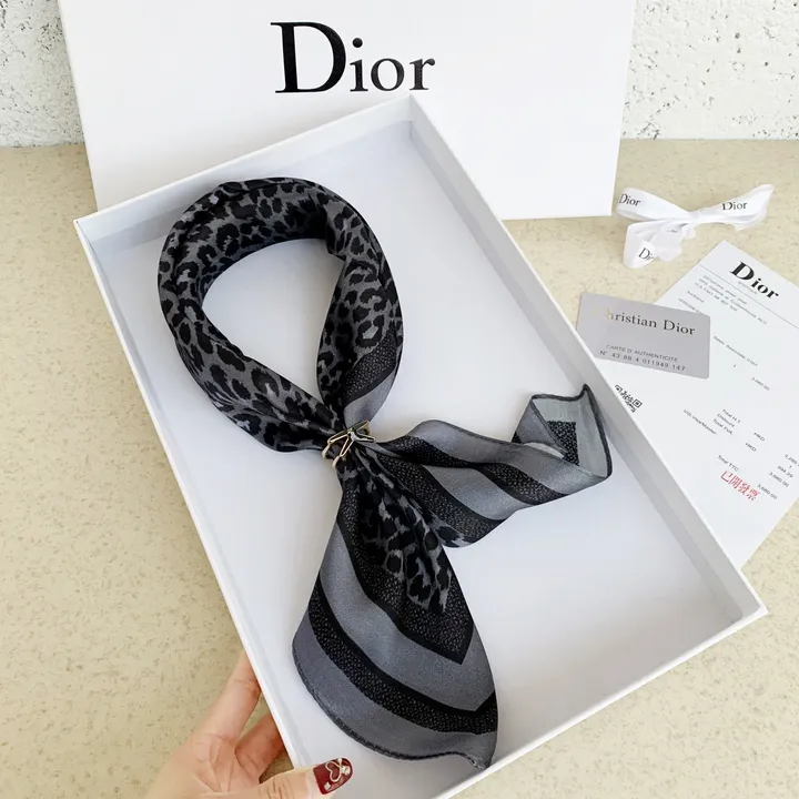 スーパーコピー ディオール マフラー