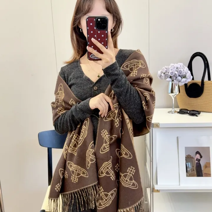 スーパーコピー ヴィヴィアン・ウエストウッド マフラー