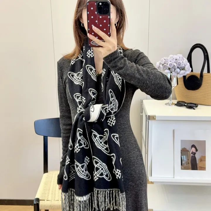 スーパーコピー ヴィヴィアン・ウエストウッド マフラー