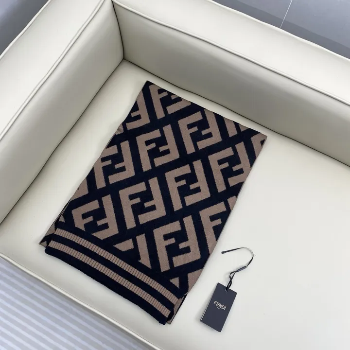 スーパーコピー フェンディ マフラー