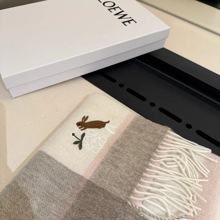 スーパーコピー ロエベ マフラー