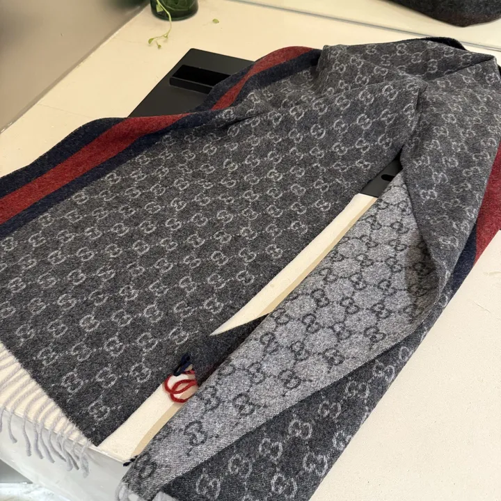 スーパーコピー グッチ マフラー