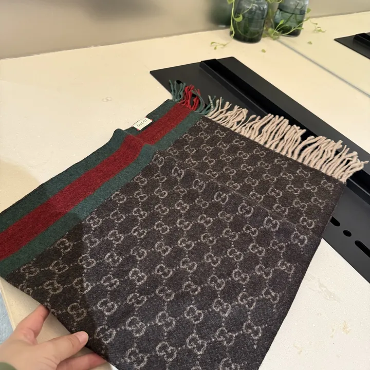 スーパーコピー グッチ マフラー