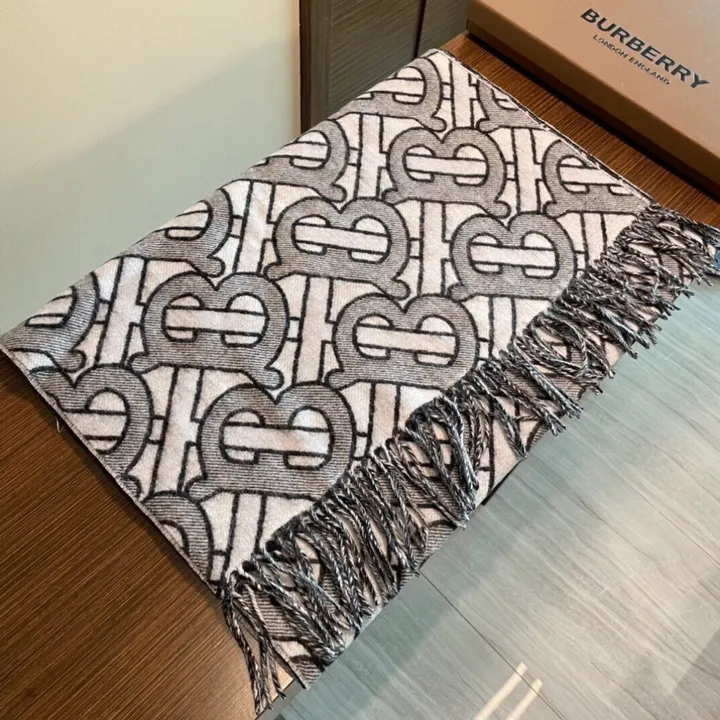 スーパーコピー バーバリー ス マフラー