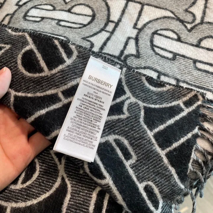 スーパーコピー バーバリー ス マフラー