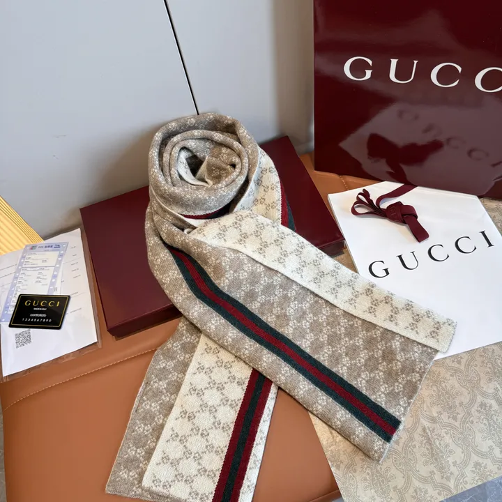 スーパーコピー グッチ マフラー