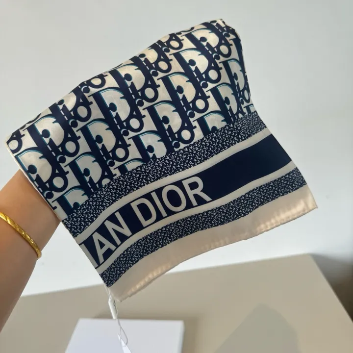 スーパーコピー ディオール マフラー