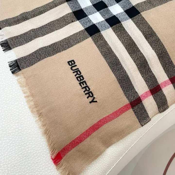 スーパーコピー バーバリー ス マフラー