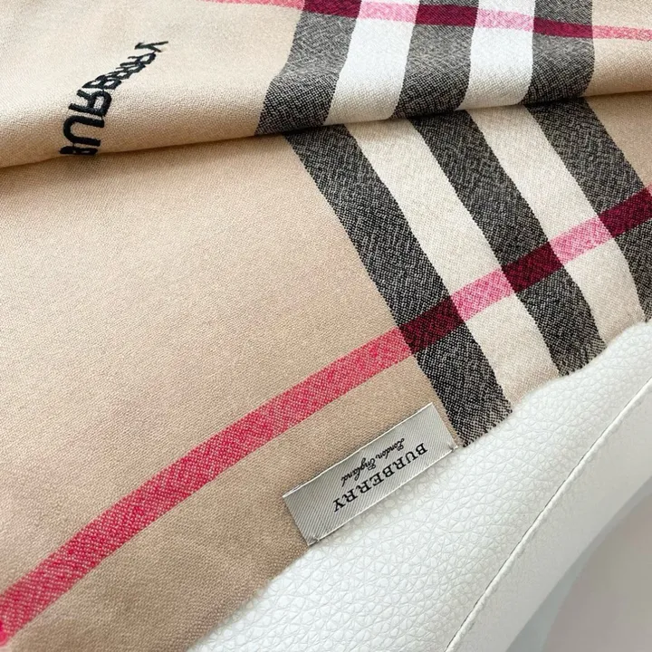 スーパーコピー バーバリー ス マフラー