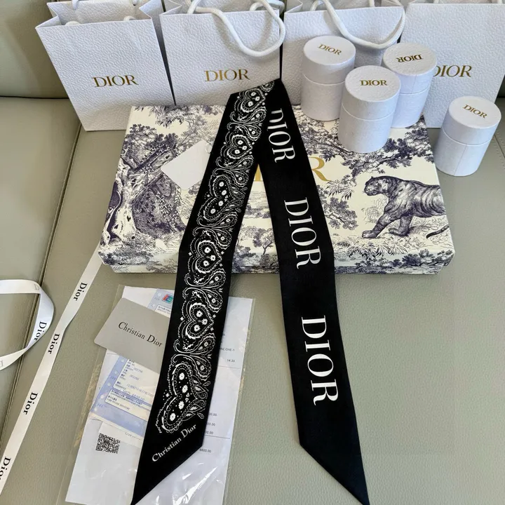 スーパーコピー ディオール マフラー