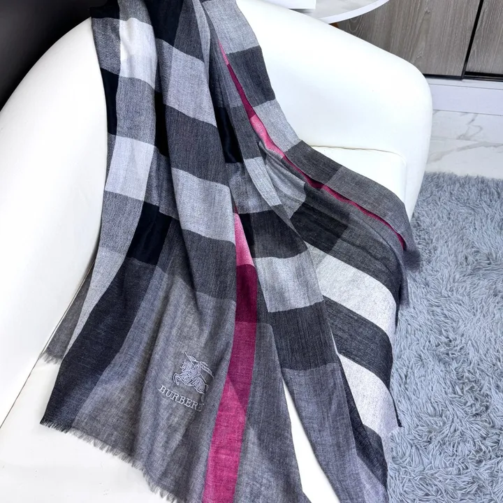 スーパーコピー バーバリー ス マフラー