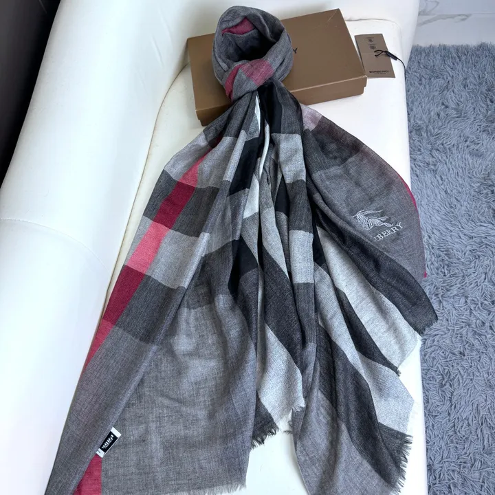 スーパーコピー バーバリー ス マフラー