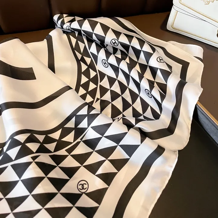 スーパーコピー ロエベ マフラー