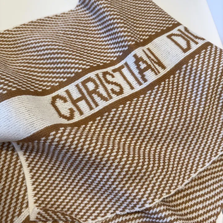 スーパーコピー ディオール マフラー