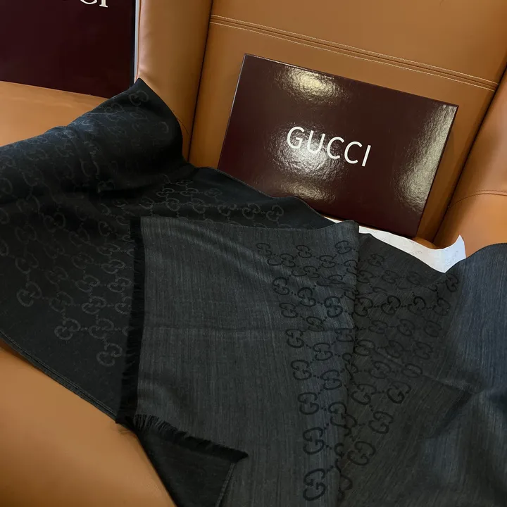 スーパーコピー グッチ マフラー