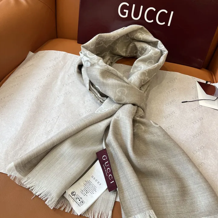 スーパーコピー グッチ マフラー