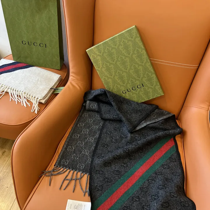 スーパーコピー グッチ マフラー