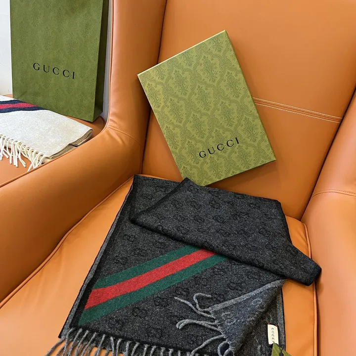 スーパーコピー グッチ マフラー