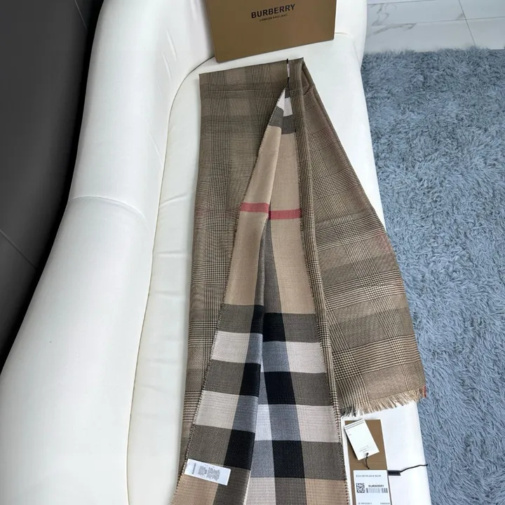 スーパーコピー バーバリー ス マフラー