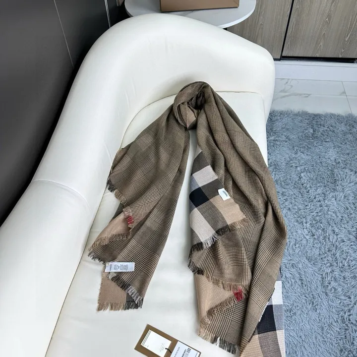 スーパーコピー バーバリー ス マフラー