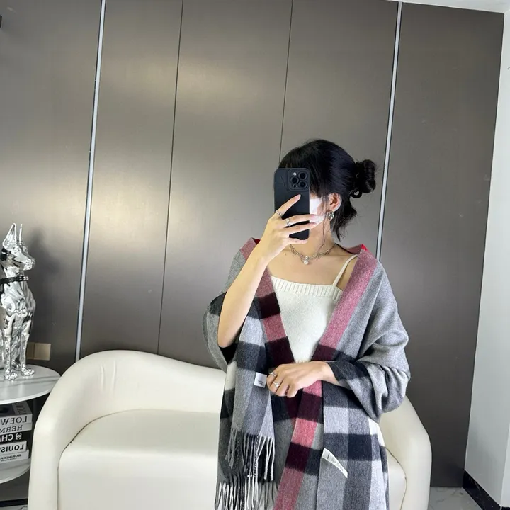 スーパーコピー バーバリー ス マフラー