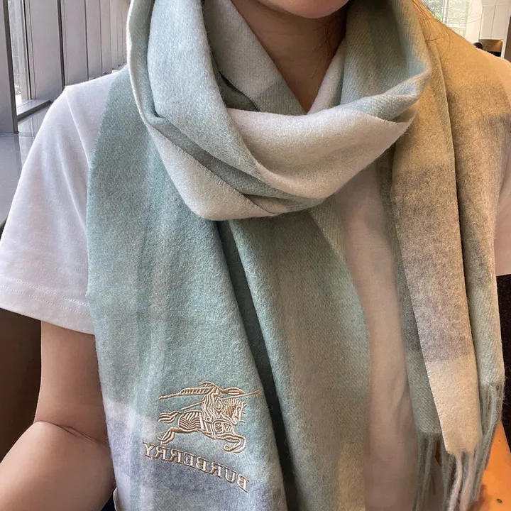 スーパーコピー バーバリー ス マフラー