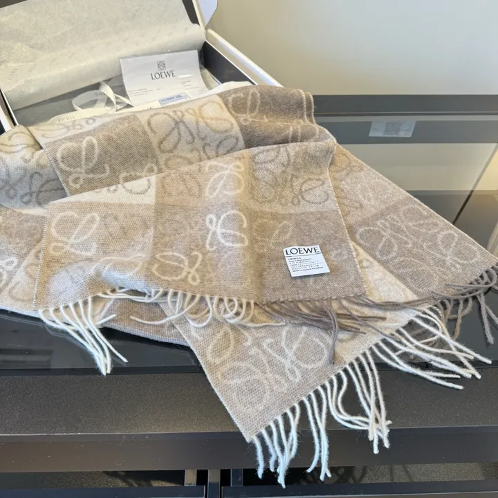 スーパーコピー ロエベ マフラー