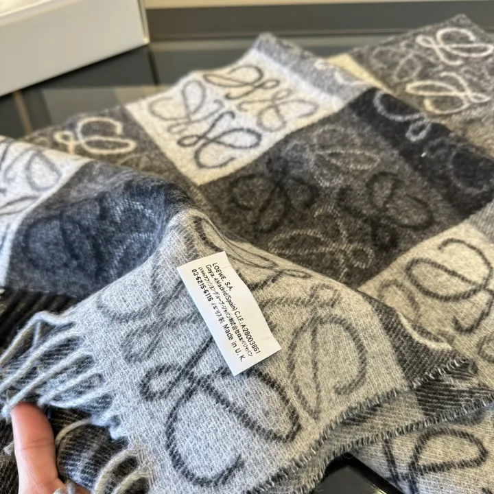 スーパーコピー ロエベ マフラー