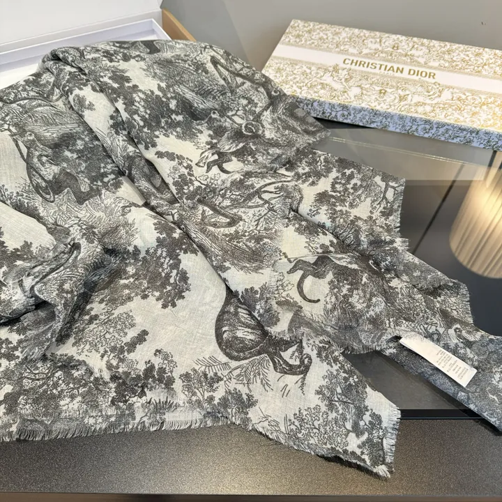 スーパーコピー ディオール マフラー