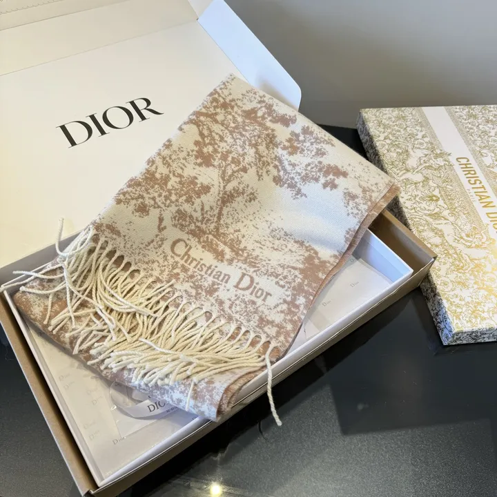 スーパーコピー グッチ マフラー