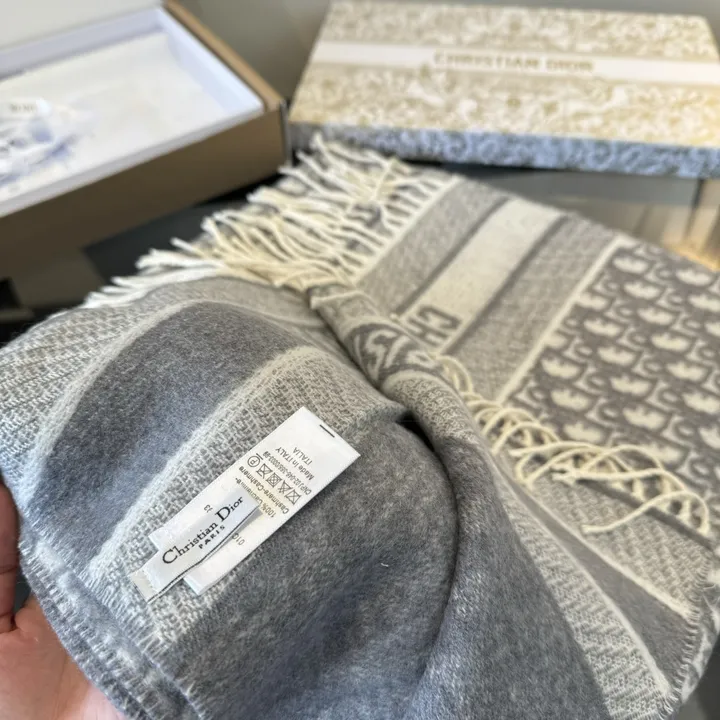 スーパーコピー ディオール マフラー