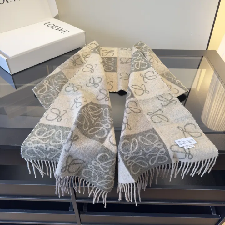 スーパーコピー ロエベ マフラー