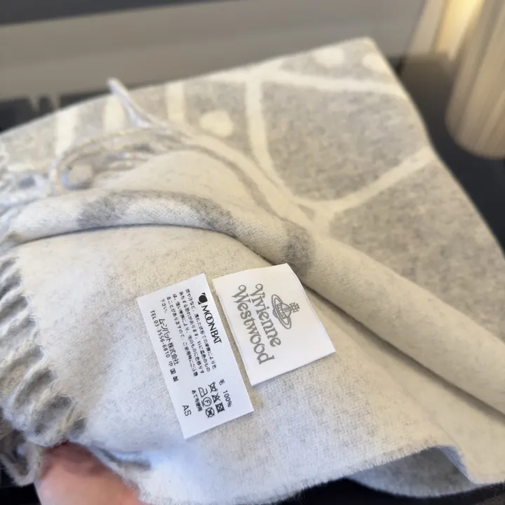 スーパーコピー ヴィヴィアン・ウエストウッド マフラー