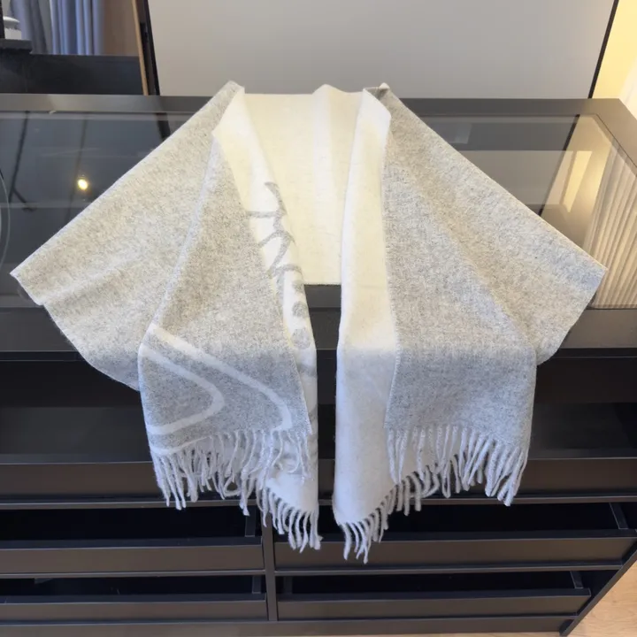 スーパーコピー ヴィヴィアン・ウエストウッド マフラー