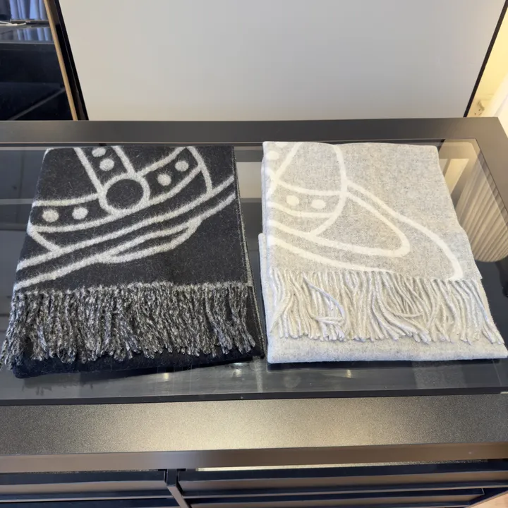 スーパーコピー ヴィヴィアン・ウエストウッド マフラー