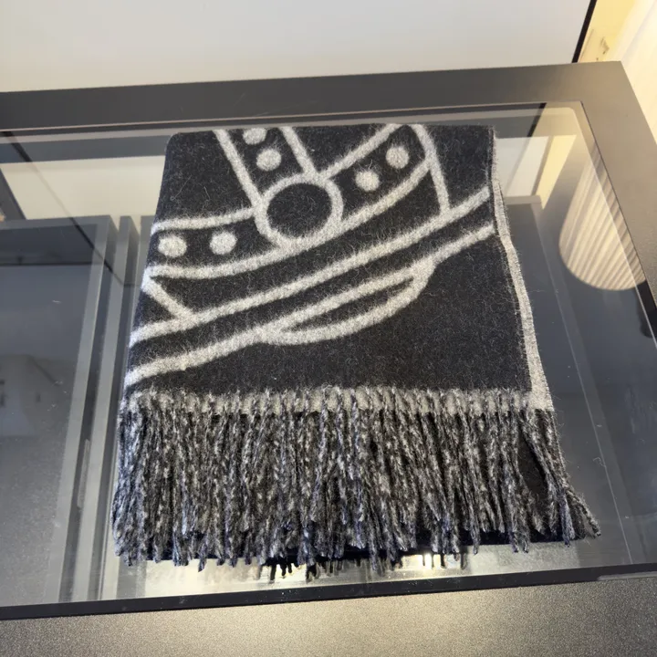 スーパーコピー ヴィヴィアン・ウエストウッド マフラー