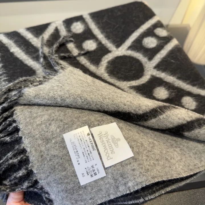 スーパーコピー ヴィヴィアン・ウエストウッド マフラー