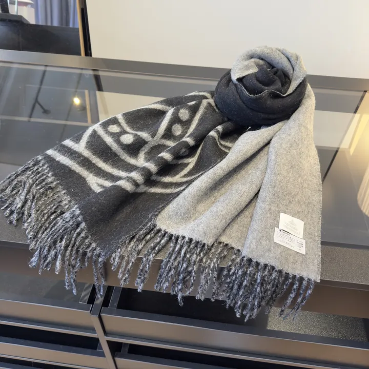 スーパーコピー ヴィヴィアン・ウエストウッド マフラー