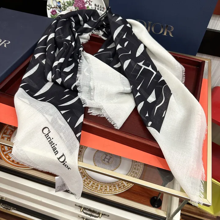 スーパーコピー ディオール マフラー