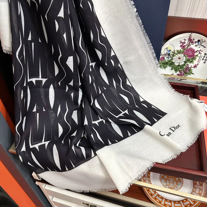 スーパーコピー ディオール マフラー