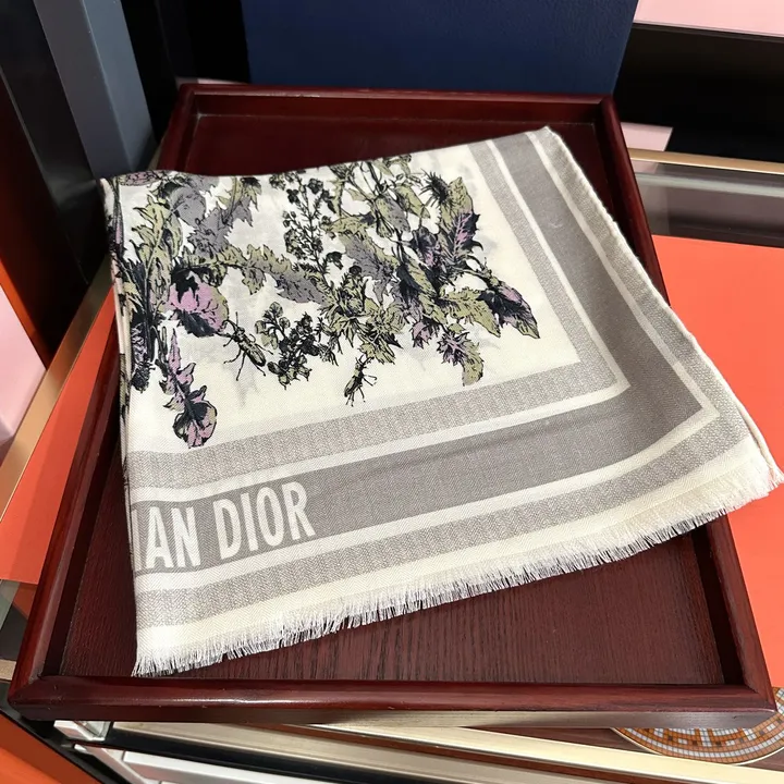 スーパーコピー ディオール マフラー