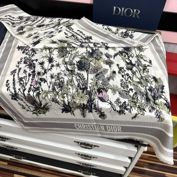 スーパーコピー ディオール マフラー