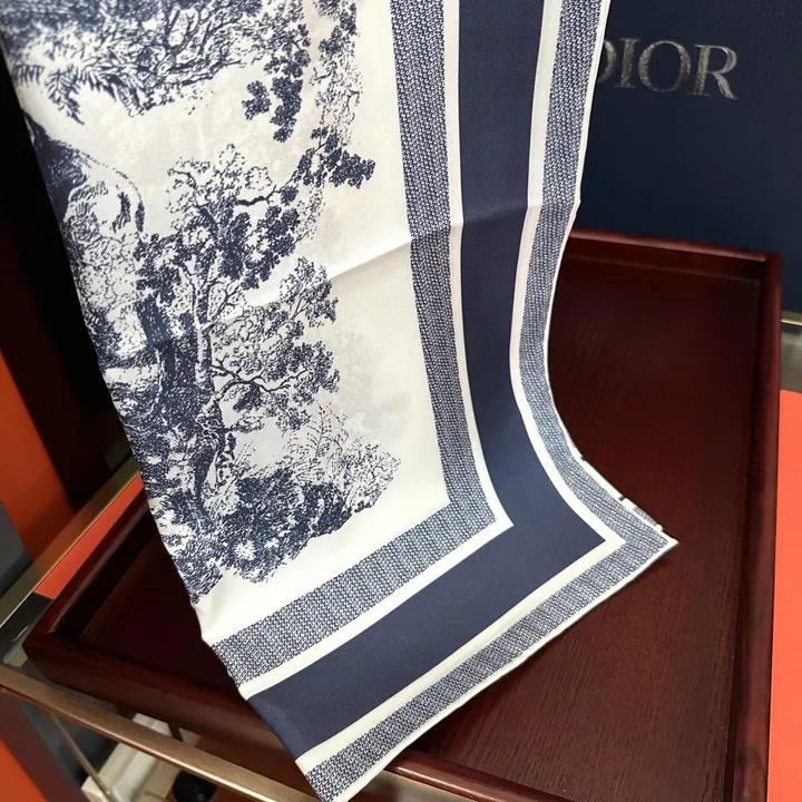 スーパーコピー ディオール マフラー