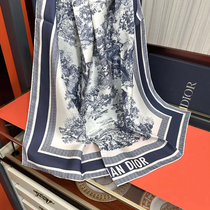 スーパーコピー ディオール マフラー