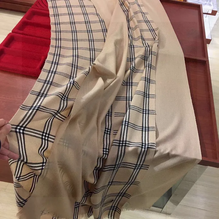 スーパーコピー バーバリー ス マフラー